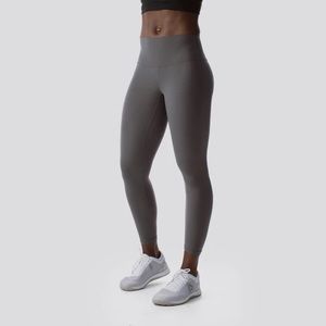 Born Primitive Inspire legging. Gunmetal gray. Medium.